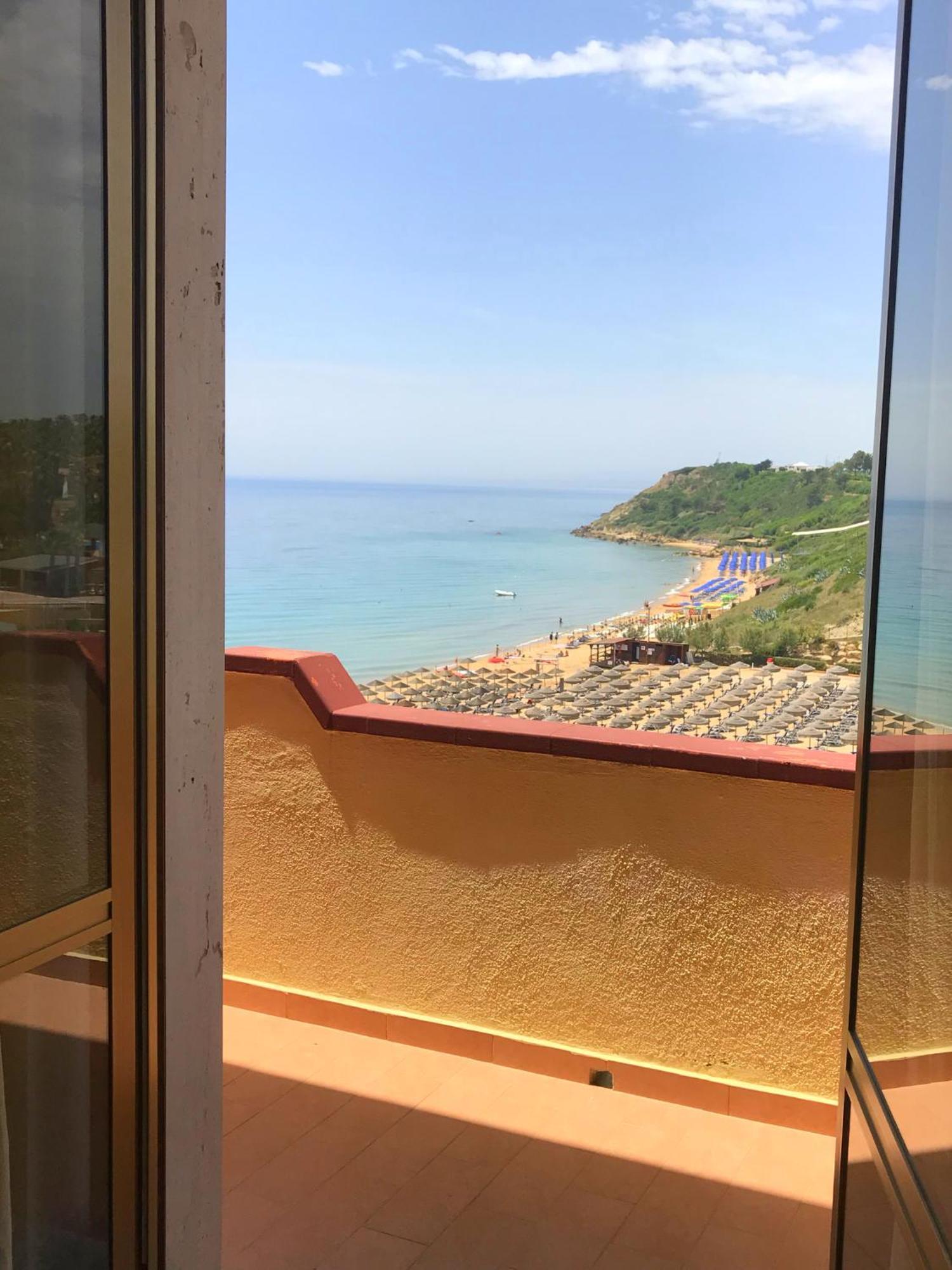 Appartamenti E Stanze Onde Blu Le Castella  Exterior foto
